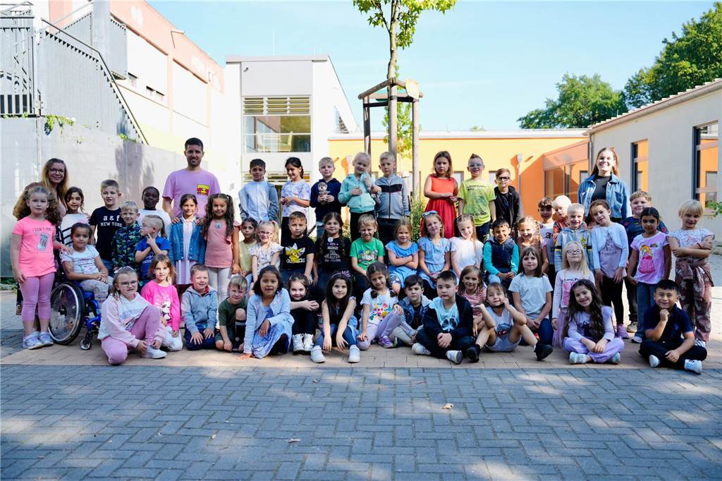 Die Erstklässlerinnen und Erstklässler der Europagrundschule Siegfried-Drupp