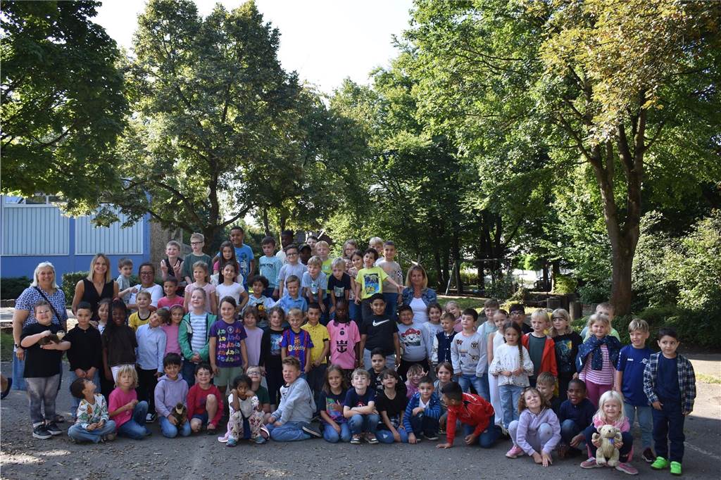Die Erstklässlerinnen und Erstklässler der Benninghofer-Grundschule