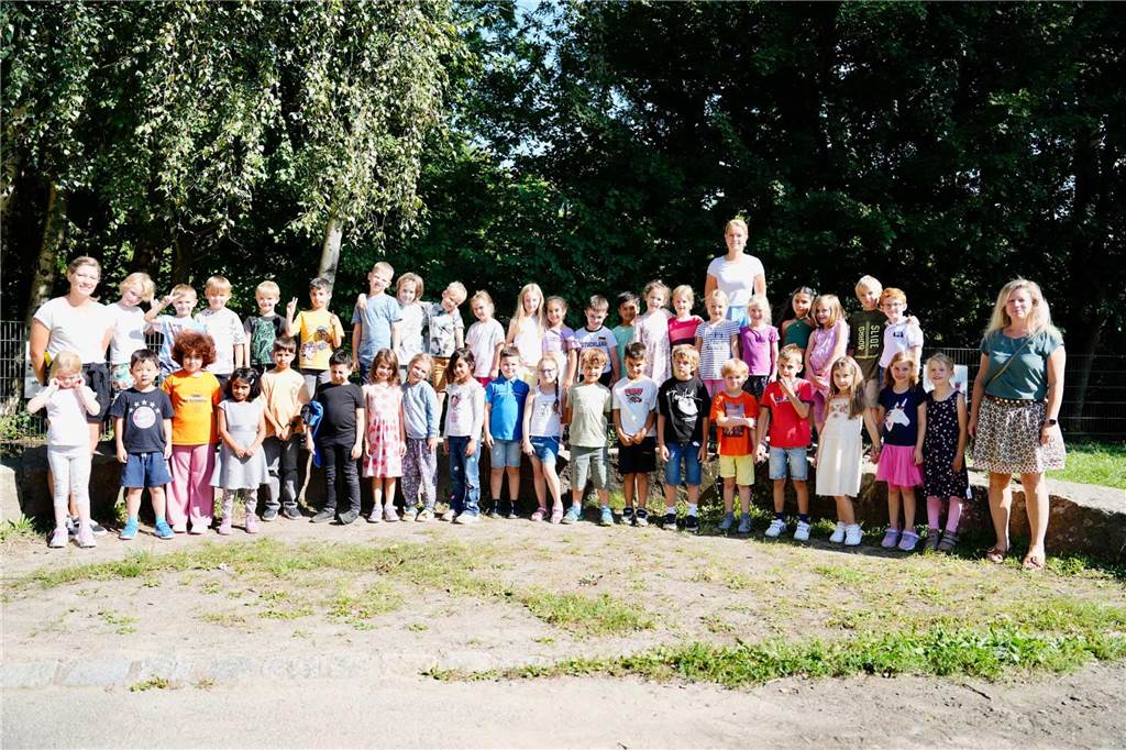 Die Erstklässlerinnen und Erstklässler der Eichlinghofer-Grundschule