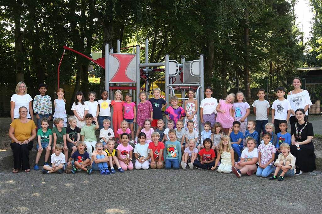 Die Erstklässlerinnen und Erstklässler der Eintracht-Grundschule