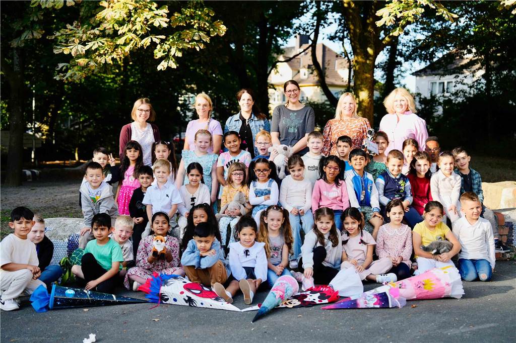 Die Erstklässlerinnen und Erstklässler der Stift-Grundschule