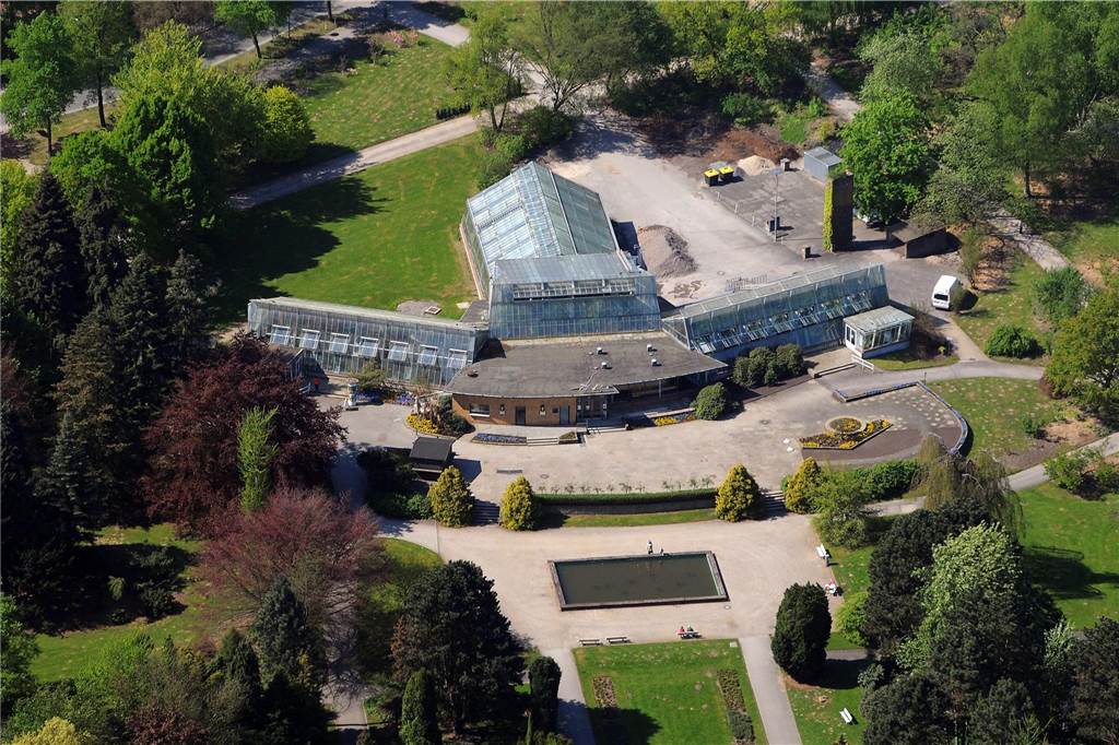 Gestiegene Baukosten: Große Vorhaben im Rombergpark werden verschoben Luftbild der Tropenhäuser im Botanischen Garten Rombergpark in Dortmund.