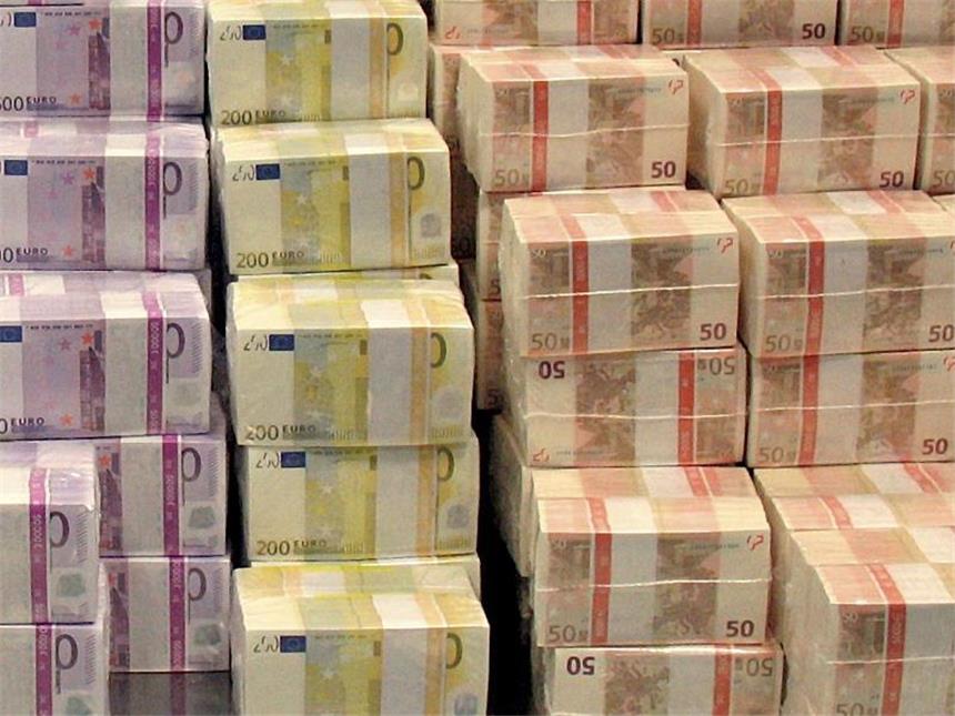 EZB startet Massenkauf von Staatsanleihen: Wem hilft Draghi? Die EZB will mehr als eine Billion Euro für den Kauf von Anleihen ausgeben. Foto: Bundesbank/Archiv