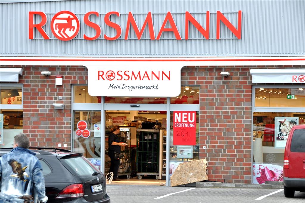Wie geht es weiter mit dem Einzelhandel in Nordkirchen? Die Fachhochschule für Finanzen mit mehr als 1000 Studenten war für den Drogeriemarkt Rossmann ein wichtiges Kriterium für die Ansiedlung im Mühlenpark. Dafür wurde extra ein neues Gebäude errichtet.