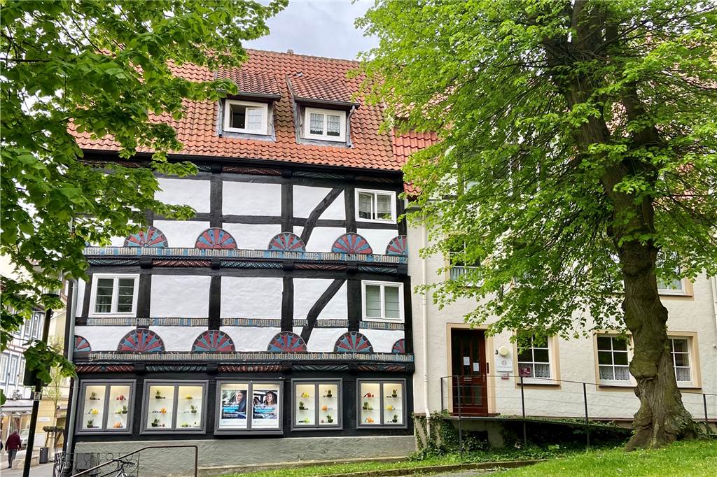 Warburg: 1000 Jahre Geschichte am äußersten Ostrand von NRW Die Fachwerkhäuser in Warburg eint, dass sie alle wunderschön restauriert sind.