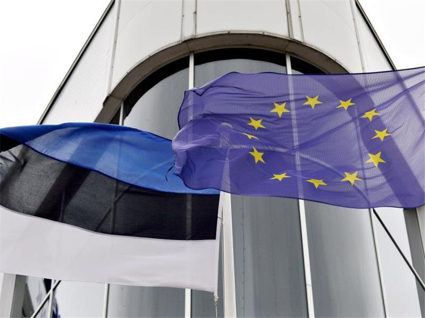 Merkel will "Europa auf neue Füße stellen" - Lob für Macron Die Fahnen von Estland und der Europäischen Union in Tallinn. Foto: Linda Manner/Lehtikuva