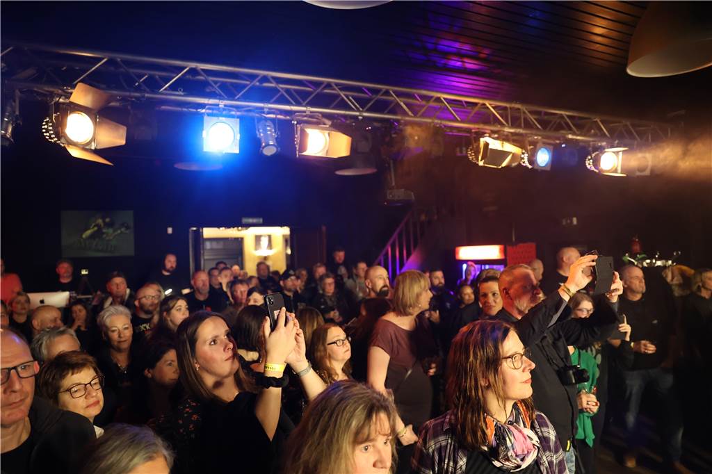 Die Fangemeinde nimmt Abschied.