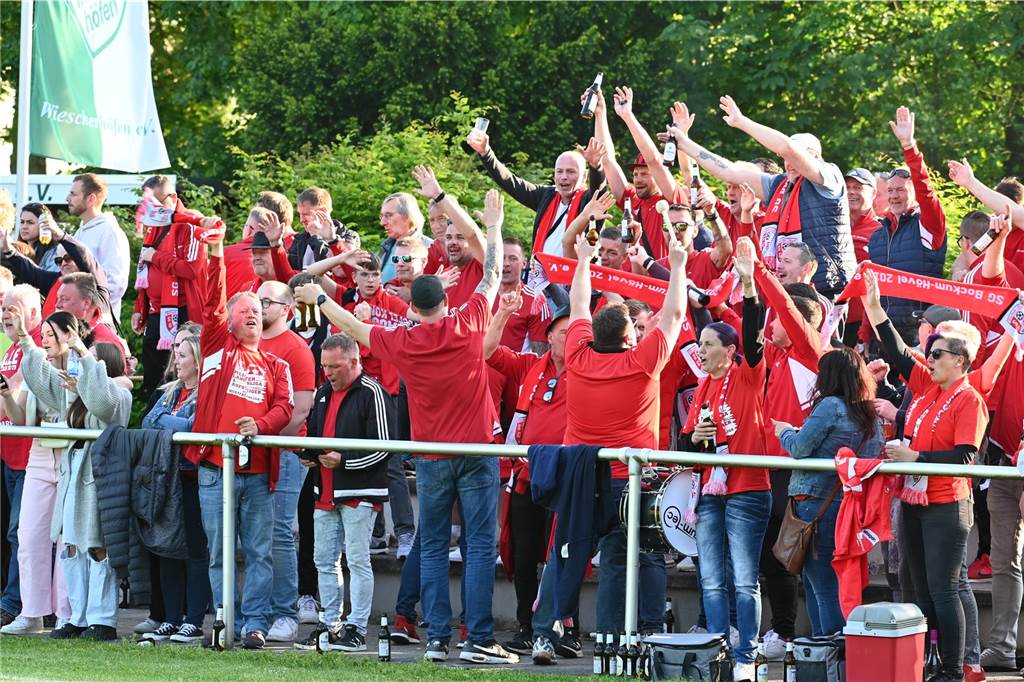 SG Bockum-Hövel sichert sich das Triple: Deutlicher Sieg im Finale gegen SVE Heessen Die Fans der SG Bockum-Hövel machten Stimmung.
