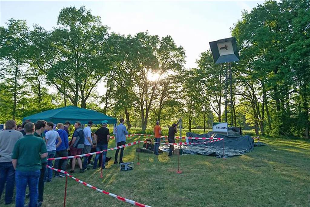 Konflikte mit Neubürgern befürchtet: Dorstener Schützen gegen Neubaugebiete an Festplätzen Die Festwiese samt Vogelstange in Holsterhausen-Dorf. Der Regionalplan sieht für diesen Bereich ein Baugebiet vor, doch das steht in den Sternen. Dies hat die Arbeitsgemeinschaft der Schützen von der Stadt erfahren.