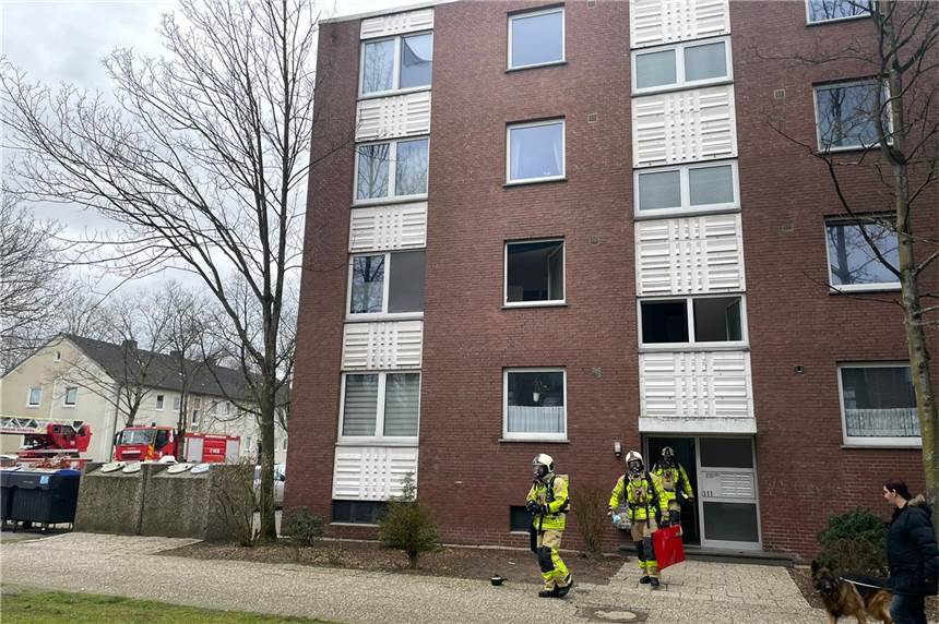 Feuerwehr rückte zu einem Zimmerbrand nach Hervest aus Die Feuerwehr rückte am Montagnachmittag nach Hervest aus.
