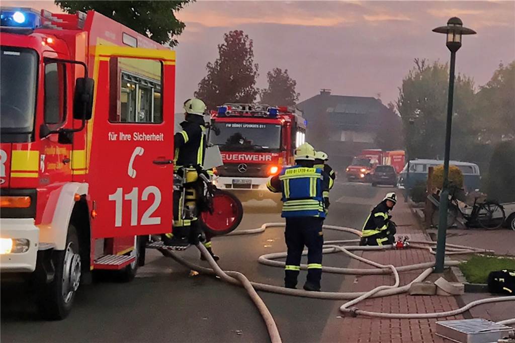 Die Feuerwehr Südlohn ist am Montagmorgen zu einem Brand an der Bomkampstegge ausgerückt.