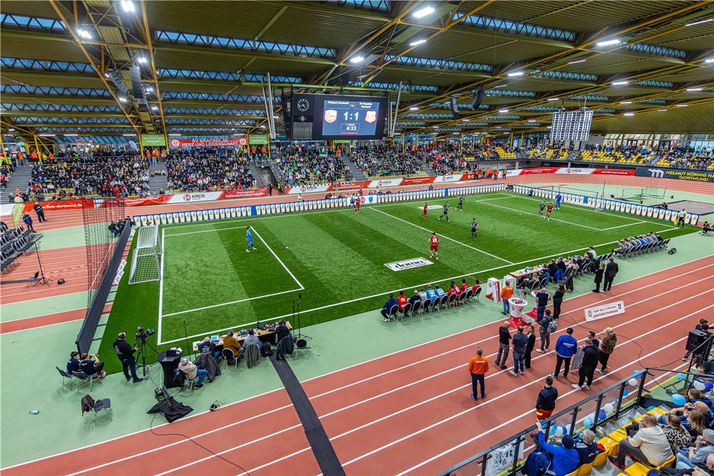 „Die Leute sind überragend!“: Andreas Edelstein zieht Bilanz zur Hallenstadtmeisterschaft Die Finalrunde der HSM findet in der Helmut-Körnig-Halle statt.
