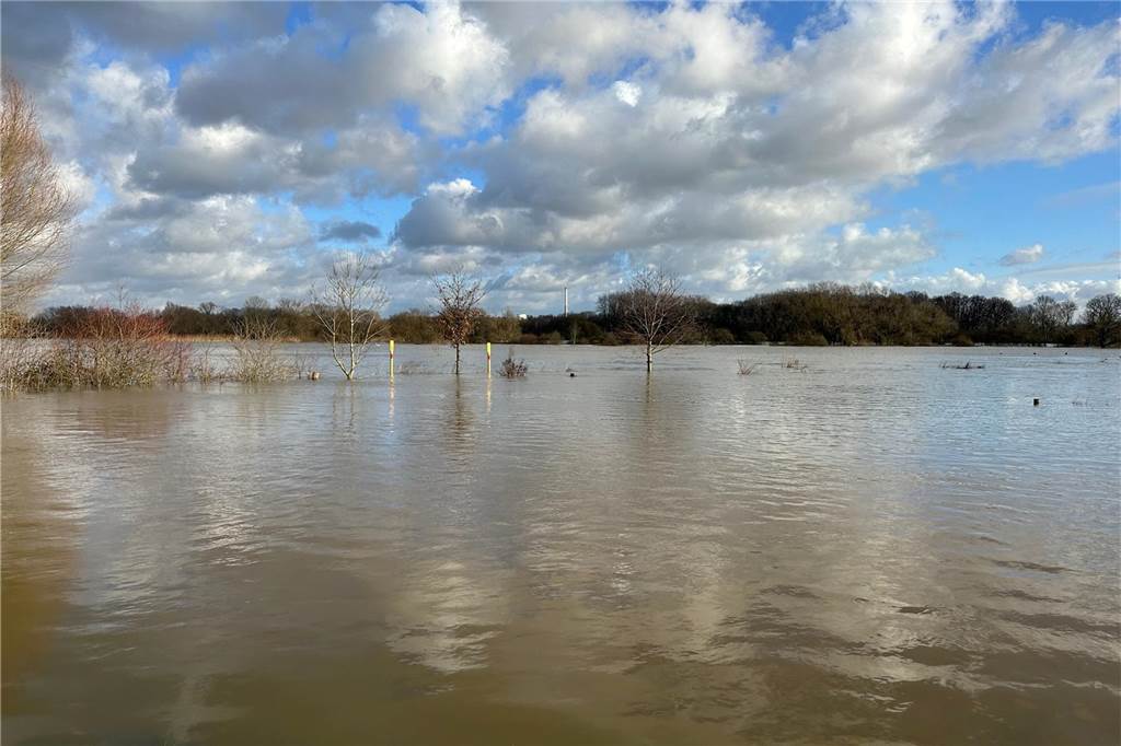Hochwasser trifft auch die Landwirte: „Hatte noch Glück, nicht gesät zu haben“ Überflutete landwirtschafte Flächen von Landwirt Vitus Schulze-Wethmar