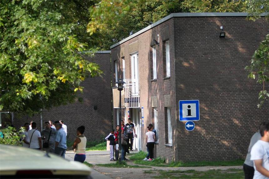 22 Anzeigen gegen Wachdienst in Flüchtlingsheimen Die Flüchtlingseinrichtung in Hacheney.