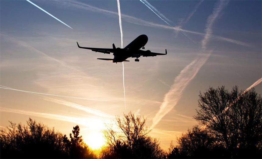 Flughafen will Landebahn mit einem Trick verlängern Die Flugzeuge mit Ziel Dortmund könnten bald tiefer über Unna fliegen.