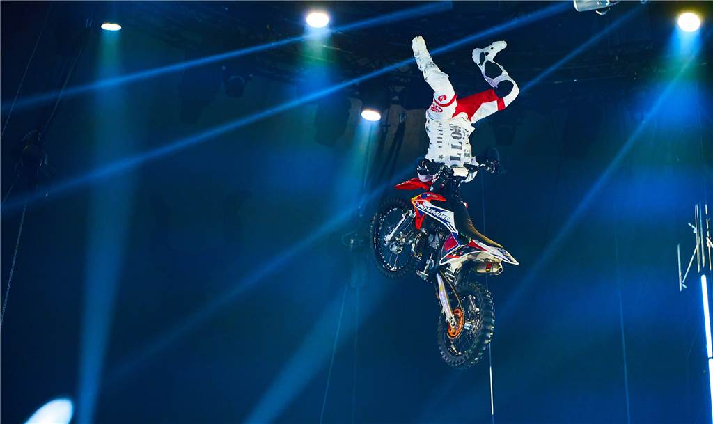 Die FMX Jumper mit der Freestyle-Motorrad-Show