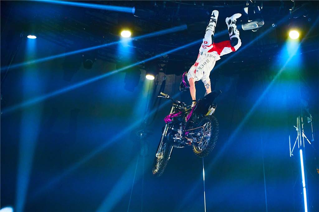 Die FMX Jumper mit der Freestyle-Motorrad-Show