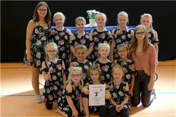 Die Formation "Deplase" vom TSZ Royal Wulfen belegte bei ihrem ersten Breitensport-Turnier den zweiten Platz.