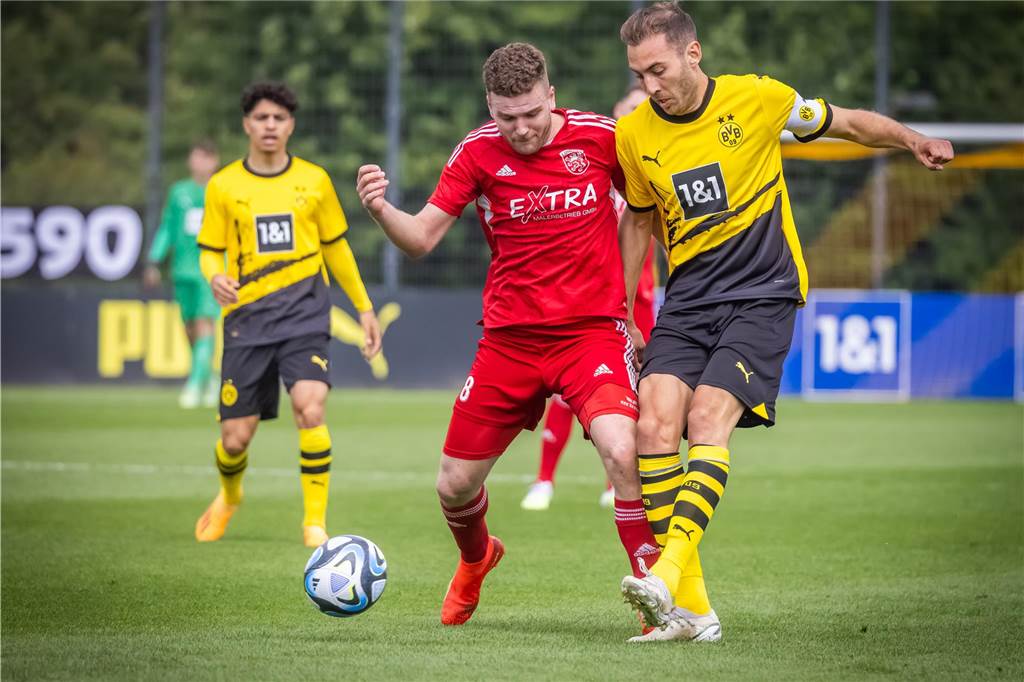 Die Fotos zum Testspiel von Borussia Dortmunds U23 gegen den Lüner SV. 