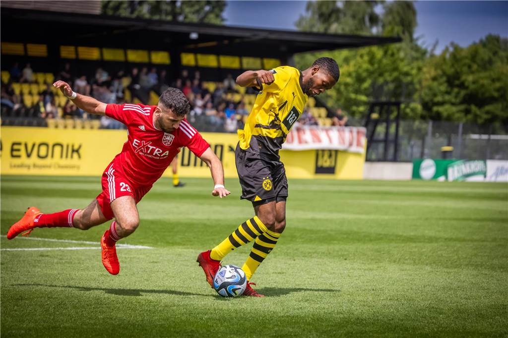 Die Fotos zum Testspiel von Borussia Dortmunds U23 gegen den Lüner SV. 