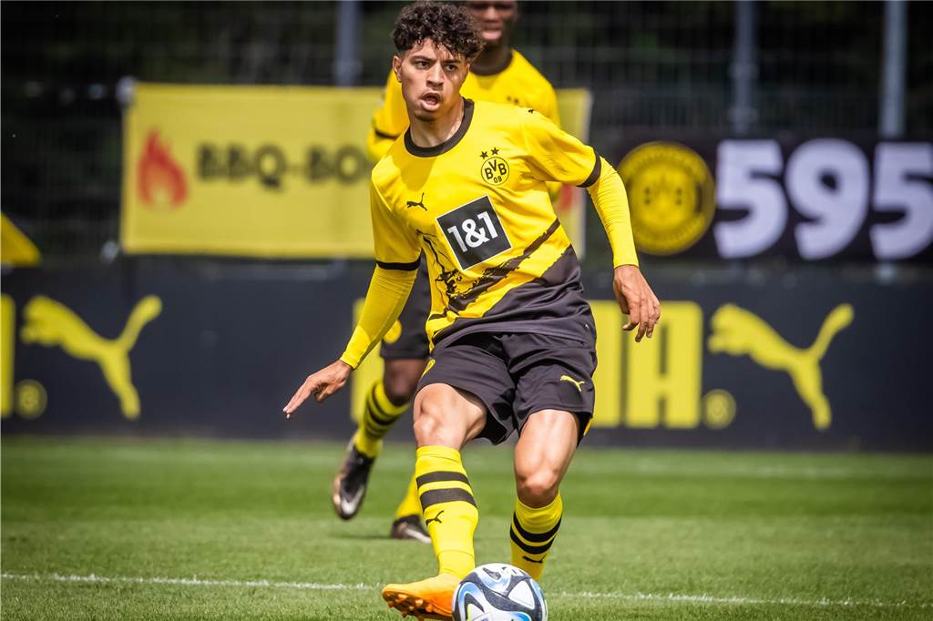 Die Fotos zum Testspiel von Borussia Dortmunds U23 gegen den Lüner SV. 
