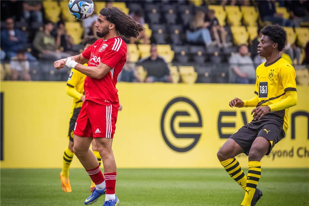 Die Fotos zum Testspiel von Borussia Dortmunds U23 gegen den Lüner SV. 