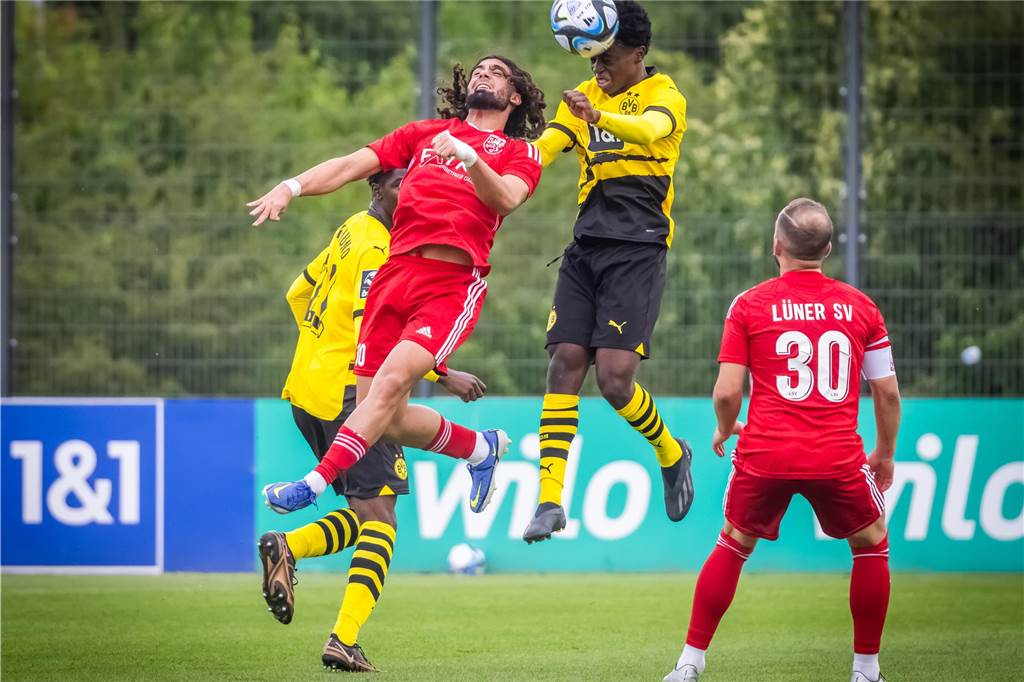 Die Fotos zum Testspiel von Borussia Dortmunds U23 gegen den Lüner SV. 