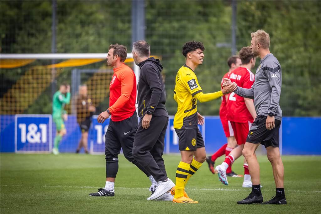 Die Fotos zum Testspiel von Borussia Dortmunds U23 gegen den Lüner SV. 