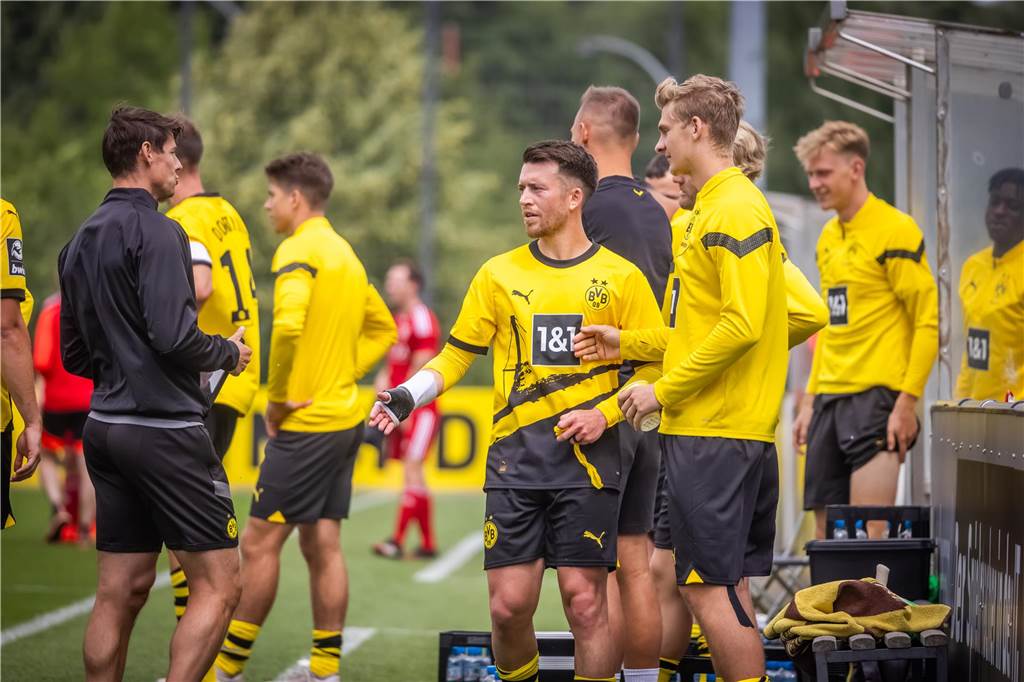 Die Fotos zum Testspiel von Borussia Dortmunds U23 gegen den Lüner SV. 