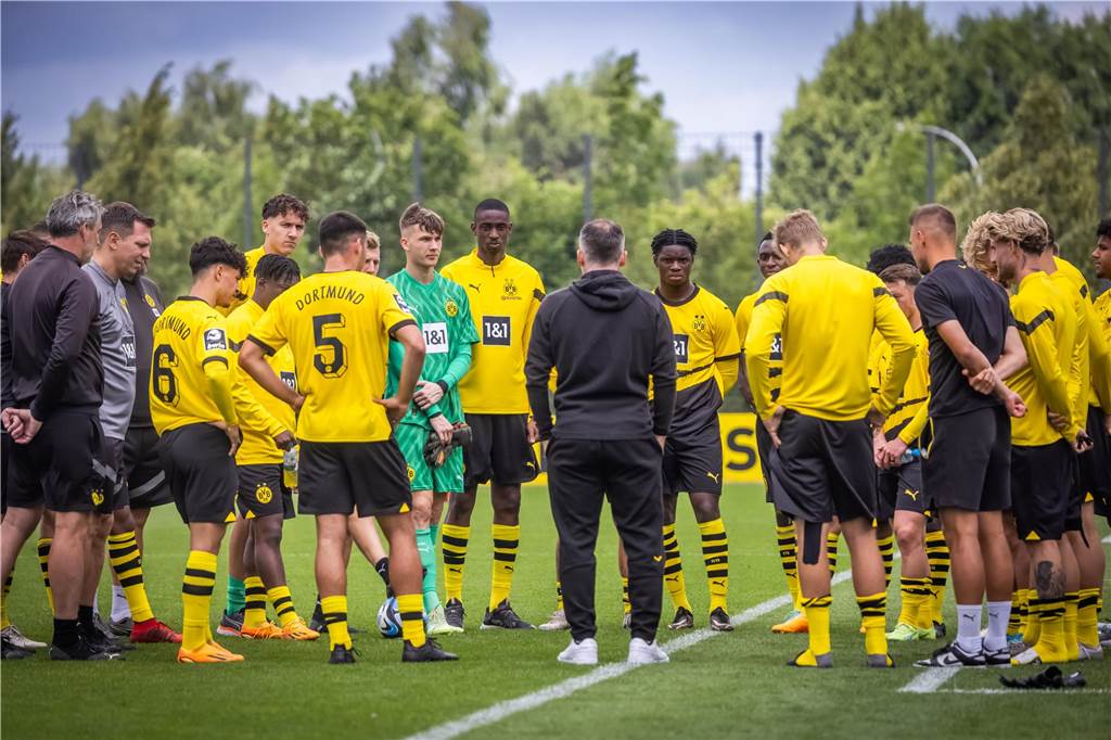 Die Fotos zum Testspiel von Borussia Dortmunds U23 gegen den Lüner SV. 