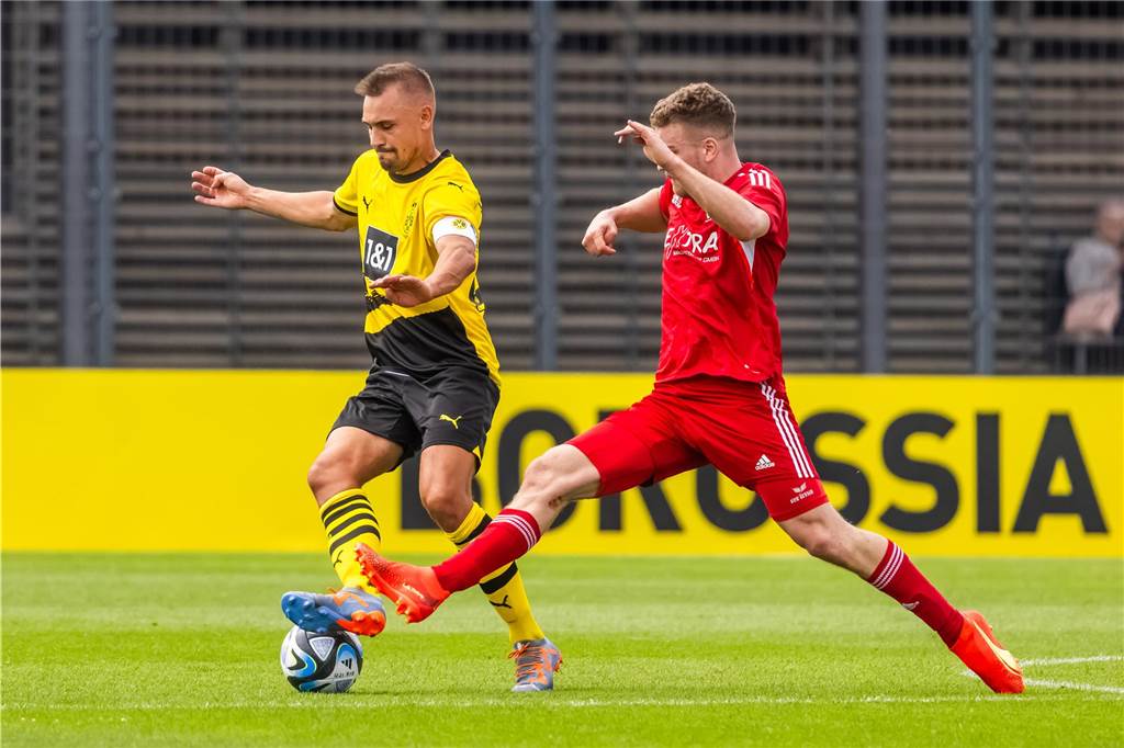 Die Fotos zum Testspiel von Borussia Dortmunds U23 gegen den Lüner SV. 