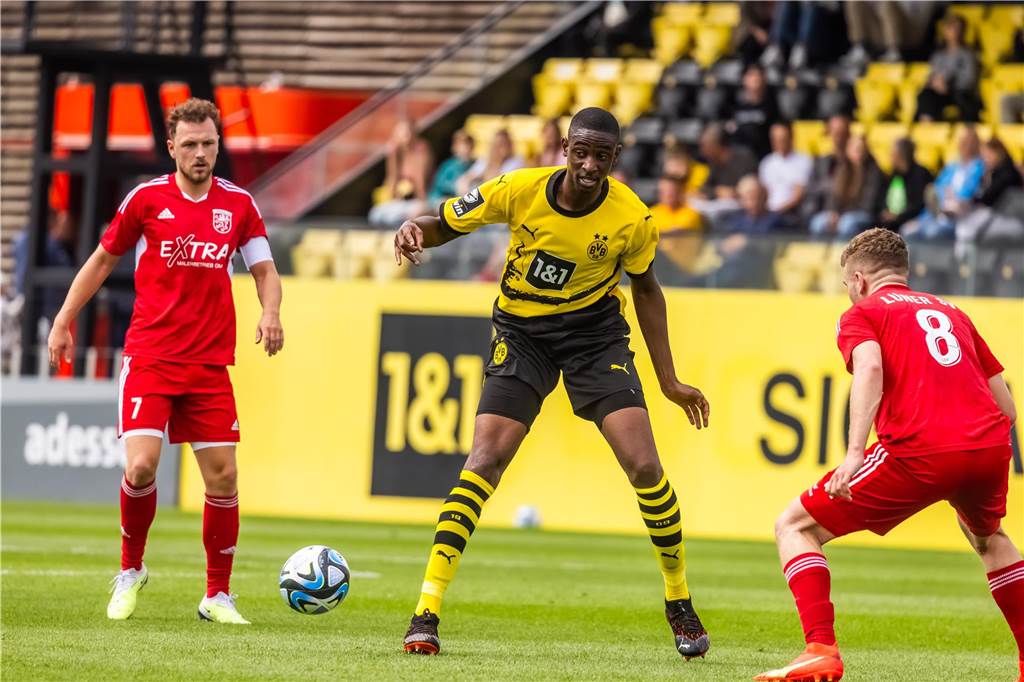 Die Fotos zum Testspiel von Borussia Dortmunds U23 gegen den Lüner SV. 