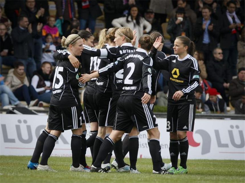Meister Potsdam verpasst CL-Finale gegen Frankfurt Die Frankfurterinnen freuen sich über den Einzug ins CL-Finale. Foto: Frank Rumpenhorst