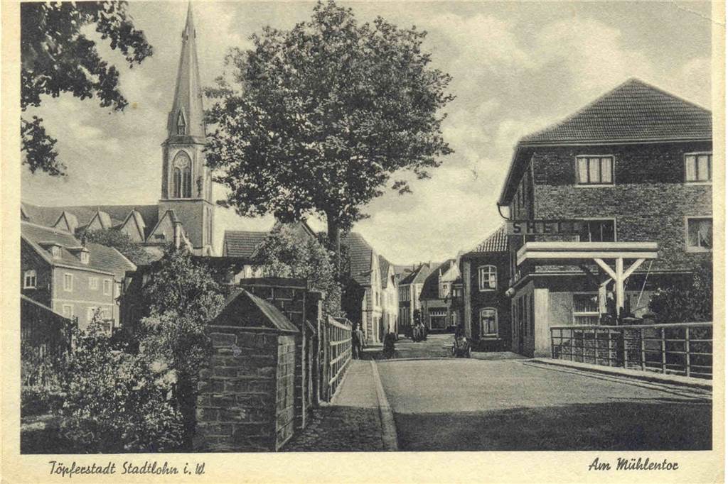 Die Friedenseiche an der Mühlenbrücke in Stadtlohn überlebte die Bombardierung der Stadt 1945 nicht.