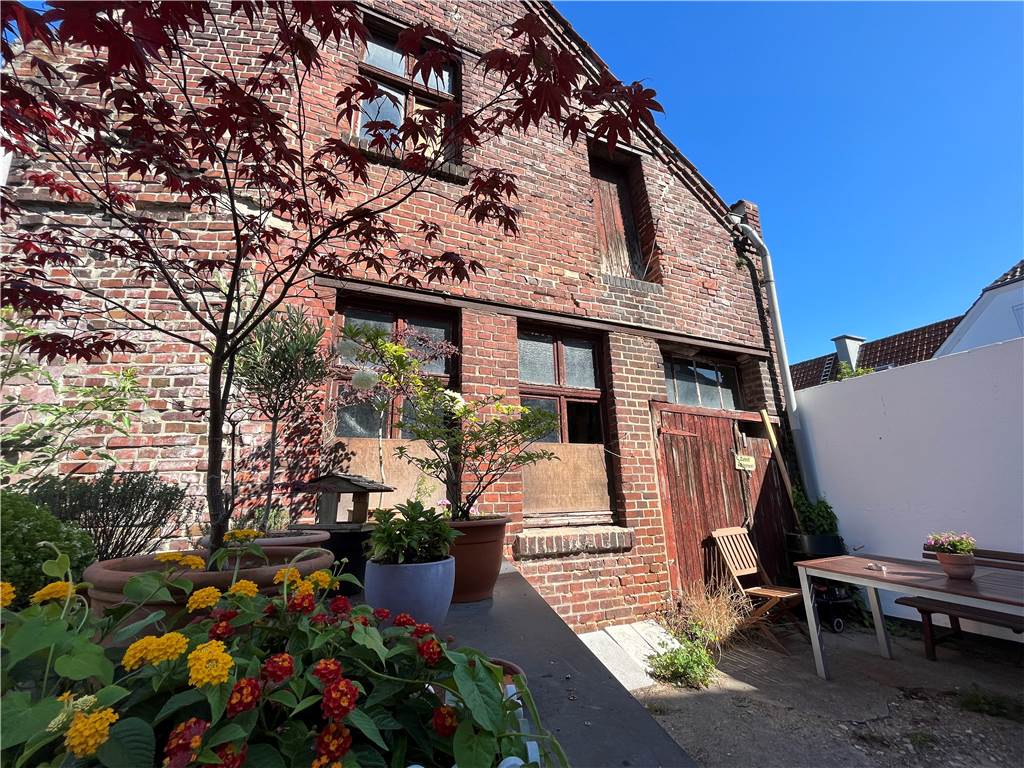 Lost Place mitten in Halterner Innenstadt: Bald steht der Abriss an Die frühere Backstube im Hinterhof von Vitus ist verschlossen, das Betreten ist verboten.