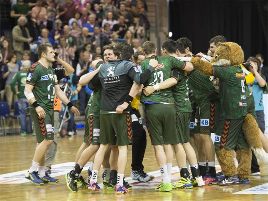 Füchse und Magdeburg im Final Four - Melsungen raus Die Füchse Berlin stehen im Final Four des EHF-Pokals. Foto: Paul Zinken/Archiv