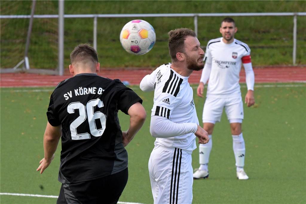 Die Fußballer aus Lünen waren am Wochenende erfolgreich, die Handballerinnen verloren.