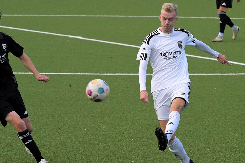 Die Fußballer aus Lünen waren am Wochenende erfolgreich, die Handballerinnen verloren.