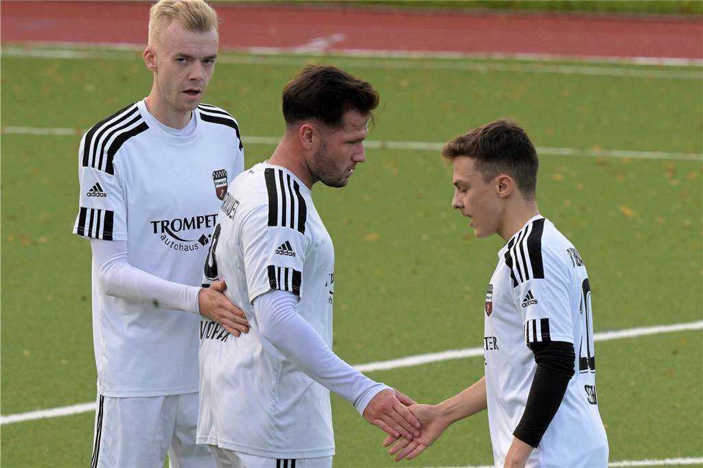 Die Fußballer aus Lünen waren am Wochenende erfolgreich, die Handballerinnen verloren.