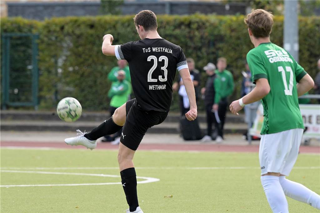 Die Fußballer aus Lünen waren am Wochenende erfolgreich, die Handballerinnen verloren.
