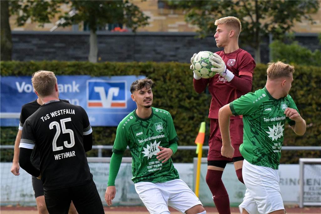 Die Fußballer aus Lünen waren am Wochenende erfolgreich, die Handballerinnen verloren.