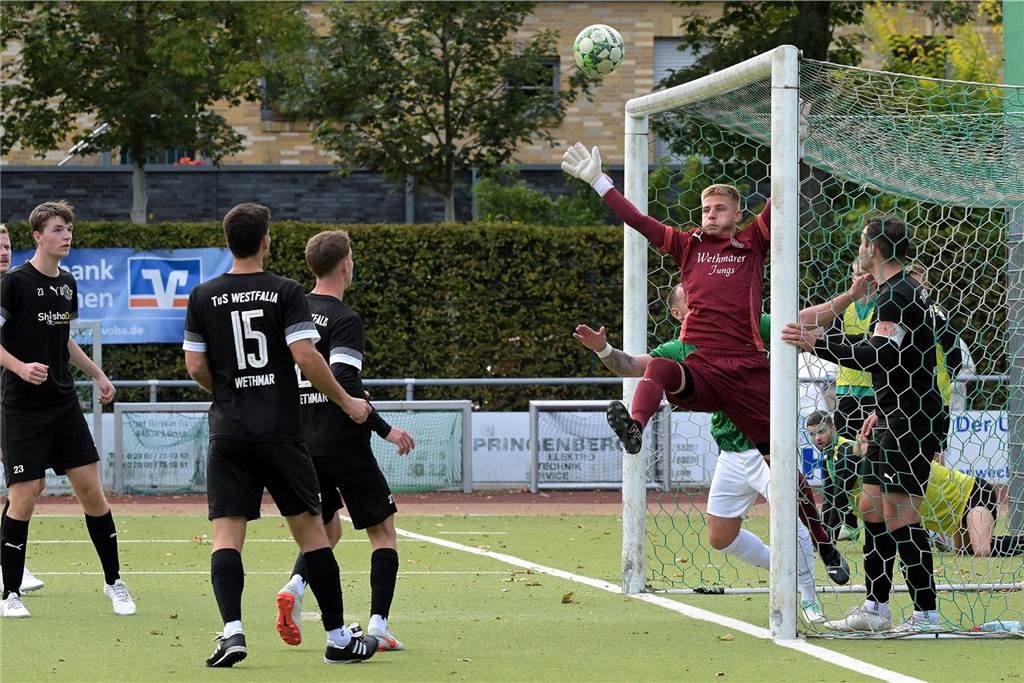 Die Fußballer aus Lünen waren am Wochenende erfolgreich, die Handballerinnen verloren.