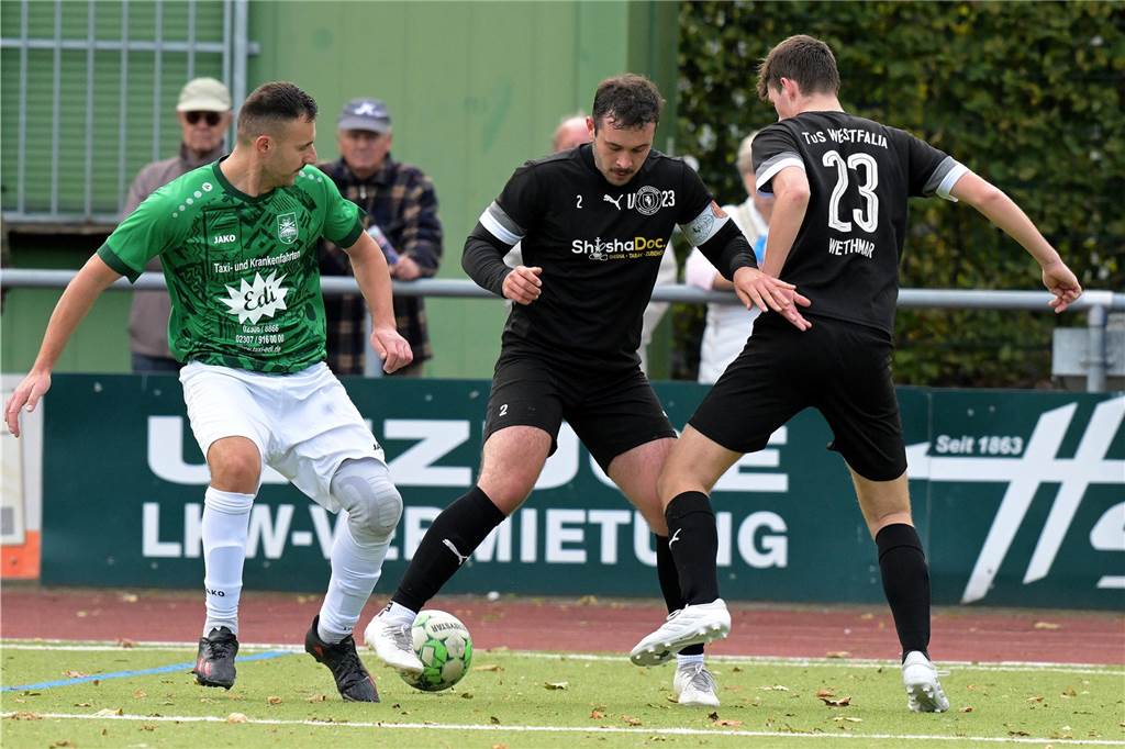 Die Fußballer aus Lünen waren am Wochenende erfolgreich, die Handballerinnen verloren.