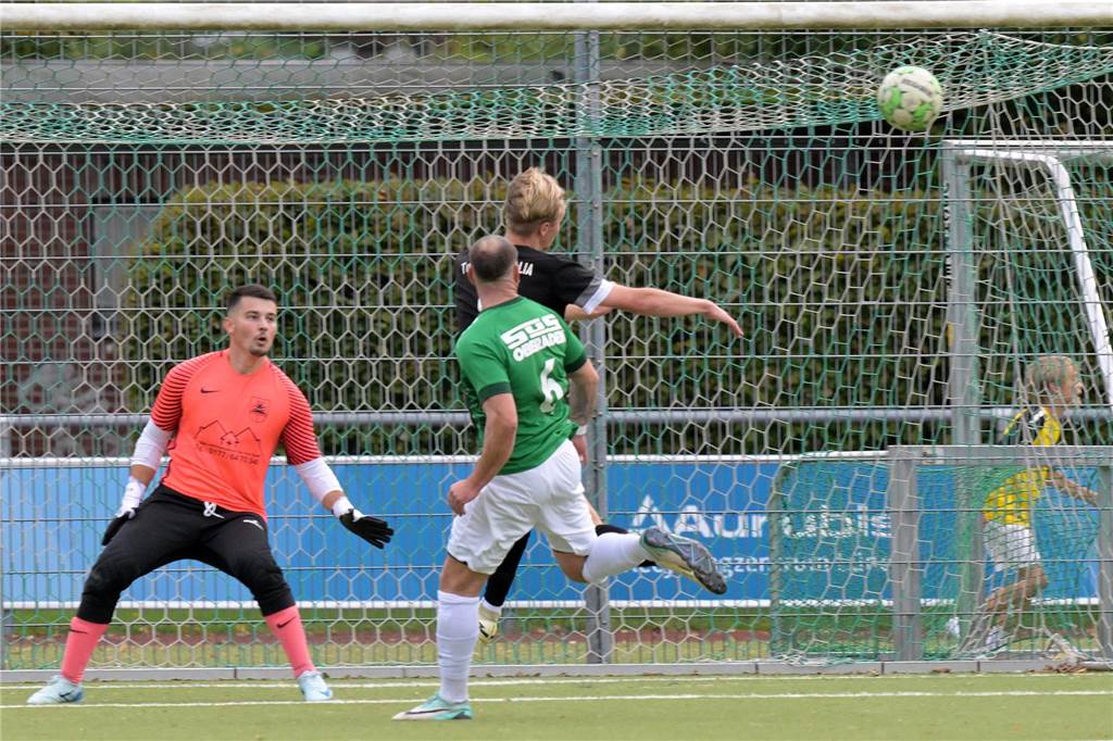 Die Fußballer aus Lünen waren am Wochenende erfolgreich, die Handballerinnen verloren.