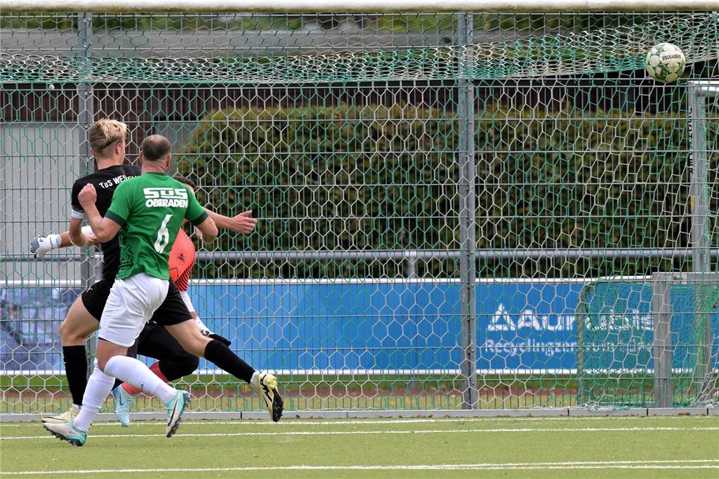 Die Fußballer aus Lünen waren am Wochenende erfolgreich, die Handballerinnen verloren.