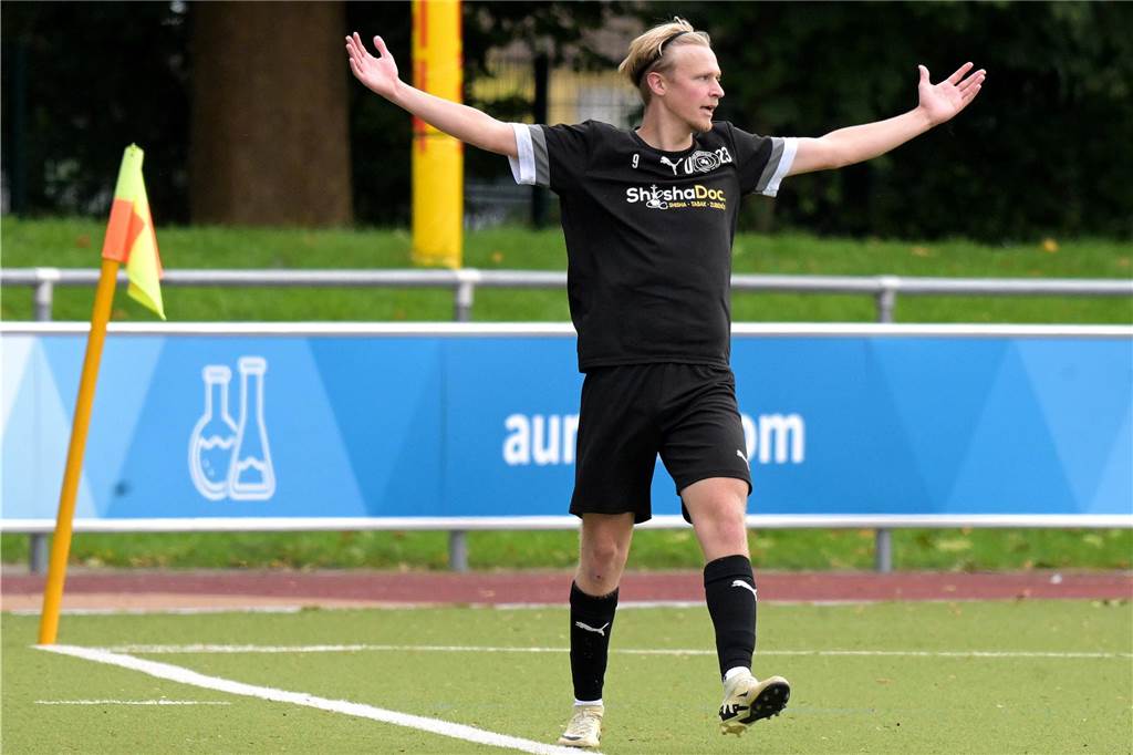 Die Fußballer aus Lünen waren am Wochenende erfolgreich, die Handballerinnen verloren.