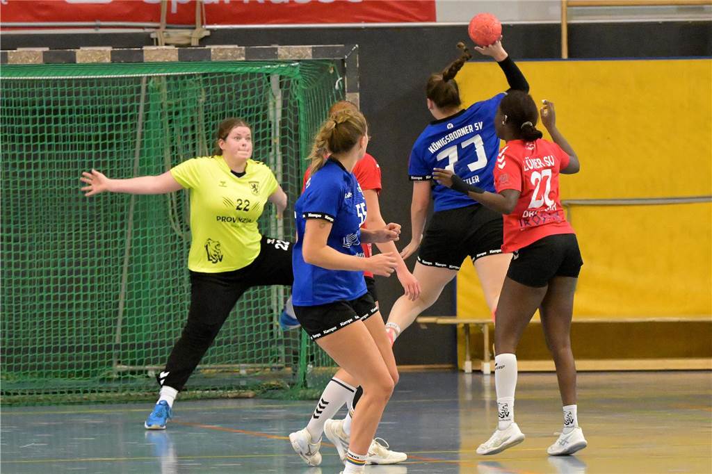 Die Fußballer aus Lünen waren am Wochenende erfolgreich, die Handballerinnen verloren.