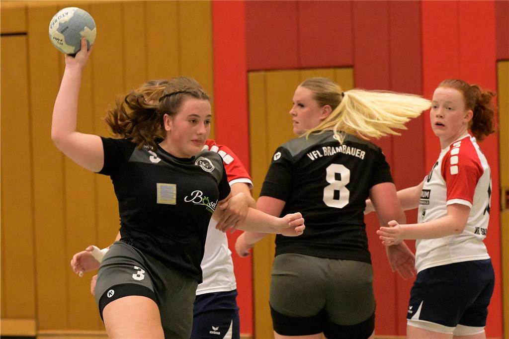 Die Fußballer aus Lünen waren am Wochenende erfolgreich, die Handballerinnen verloren.