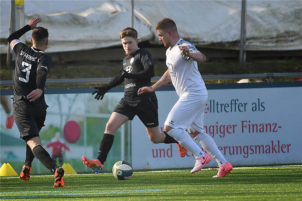 Die Fußballer des SV Wacker Obercastrop II (3.) mussten sich zum Rückrundenauftakt der Kreisliga A mit einem torlosen Remis zufriedengeben. Gegen den SV Wanne II (8.) spielte die Mannschaft von Trainer Björn Brinkmann 0:0-Unentschieden.