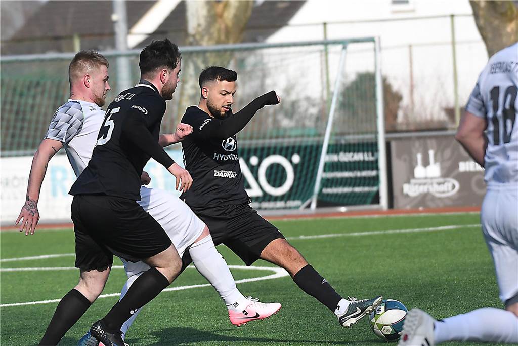 Die Fußballer des SV Wacker Obercastrop II (3.) mussten sich zum Rückrundenauftakt der Kreisliga A mit einem torlosen Remis zufriedengeben. Gegen den SV Wanne II (8.) spielte die Mannschaft von Trainer Björn Brinkmann 0:0-Unentschieden.